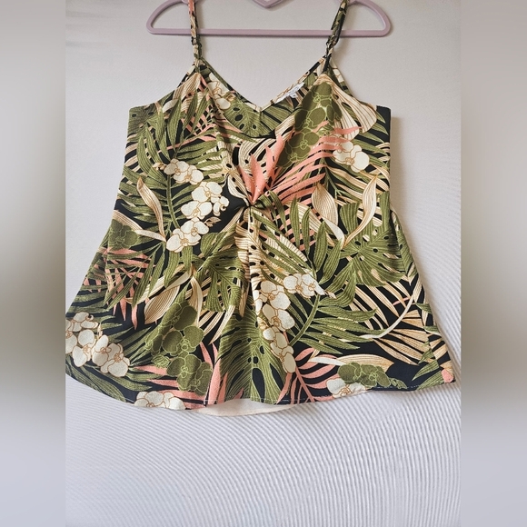 Marquis Tops - Marquis - Women's Size XL  Green and Pink Fitted Camisole